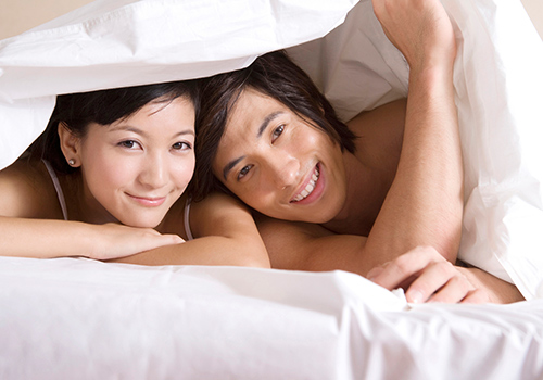 情侣拥抱竟骨折?骨质疏松沉默来袭 情侣拥抱竟骨折?骨质疏松沉默来袭