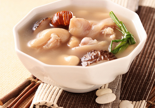 情侣拥抱竟骨折?骨质疏松沉默来袭 情侣拥抱竟骨折?骨质疏松沉默来袭