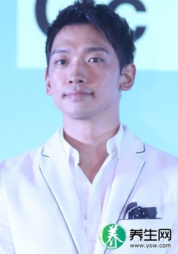 男神张亮眼小魅力大 私房秘笈教你hold住迷人电眼 男神张亮眼小魅力大 私房秘笈教你hold住迷人电眼