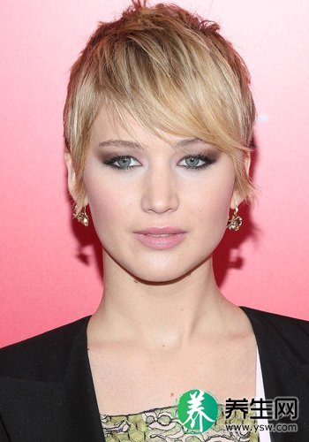 “赫敏”登性感女星top1 小年轻们美肌撑半边天 “赫敏”登性感女星top1 小年轻们美肌撑半边天