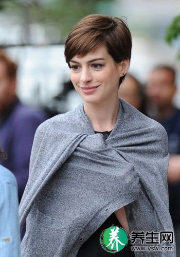 “赫敏”登性感女星top1 小年轻们美肌撑半边天 “赫敏”登性感女星top1 小年轻们美肌撑半边天