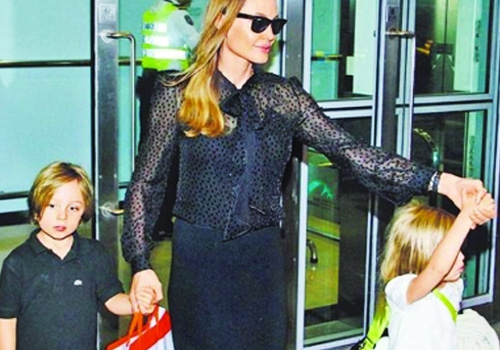 朱莉寿命剩5年?微笑追赶愿望清单 朱莉寿命剩5年?微笑追赶愿望清单